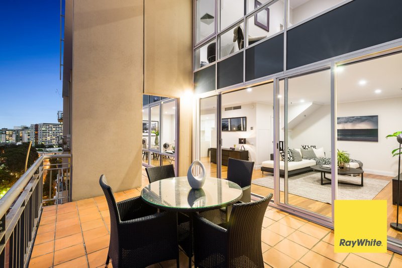 Photo - Penthouse/8 Wells Street, Southbank VIC 3006 - Image 5