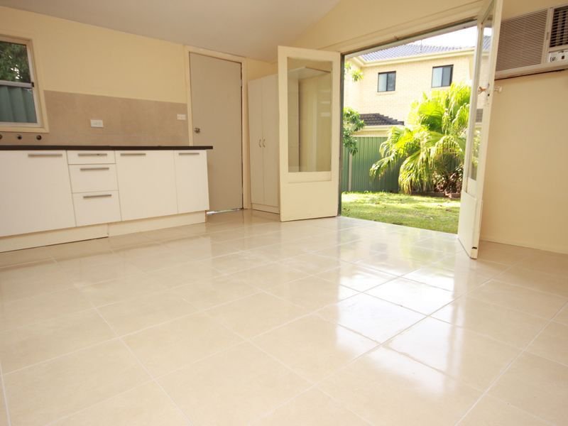 Photo - Rear Flat Stephanie Street, Padstow NSW 2211 - Image 1