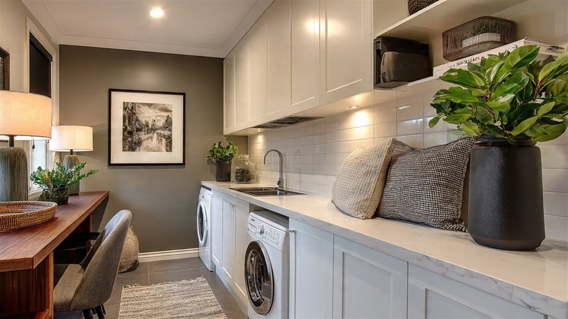 Photo - Redland Bay QLD 4165 - Image 5