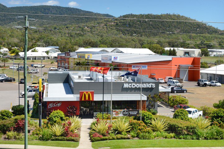 Photo - Reef Plaza Cnr Shute Harbour Rd/Paluma Road, Cannonvale QLD 4802 - Image 8