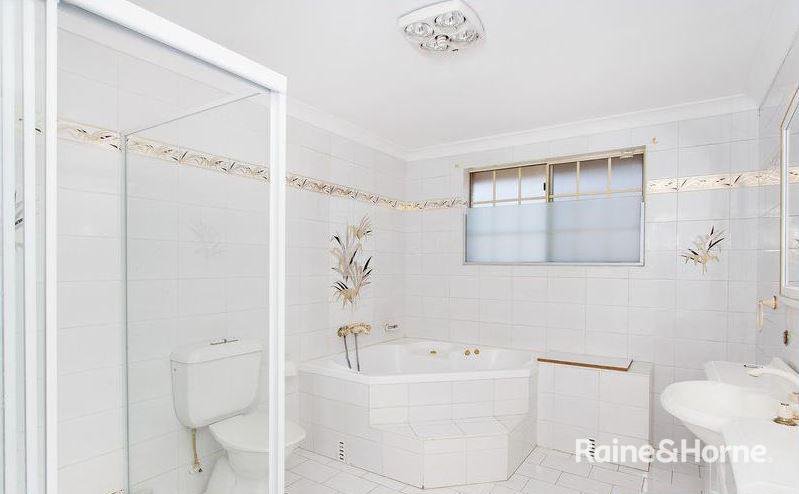 Photo - Room 1/26 Gore Street, Parramatta NSW 2150 - Image 4