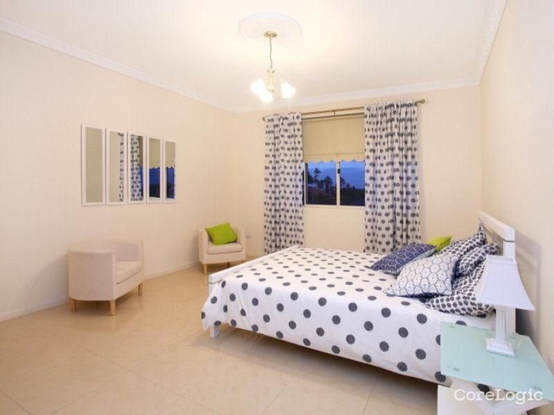 Photo - Room 1/7 Mercure Place, Highland Park QLD 4211 - Image 6