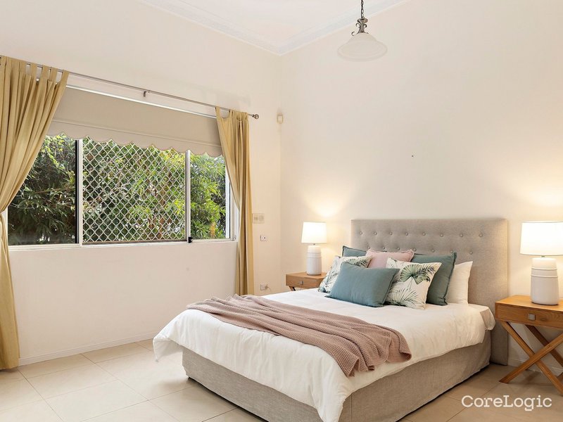 Photo - Room 1/7 Mercure Place, Highland Park QLD 4211 - Image 7