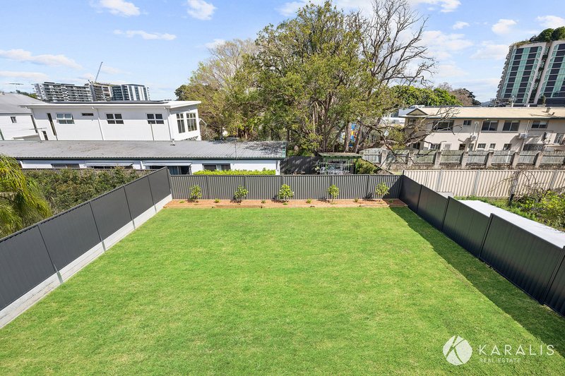 Photo - Room 1/9 Hardgrave Road, West End QLD 4101 - Image 32
