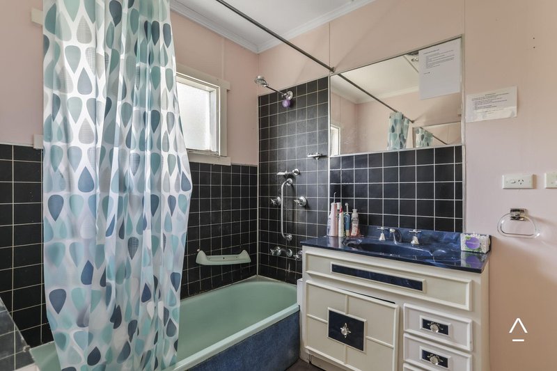 Photo - Room 2-12 Graham Street, Invermay TAS 7248 - Image 4