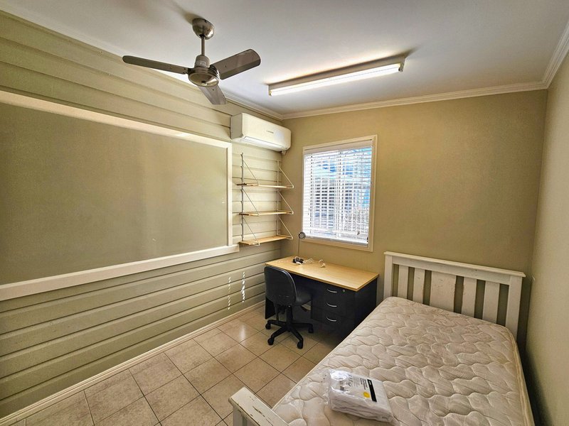 Photo - Room 2/7 Cox Road, Windsor QLD 4030 - Image 9