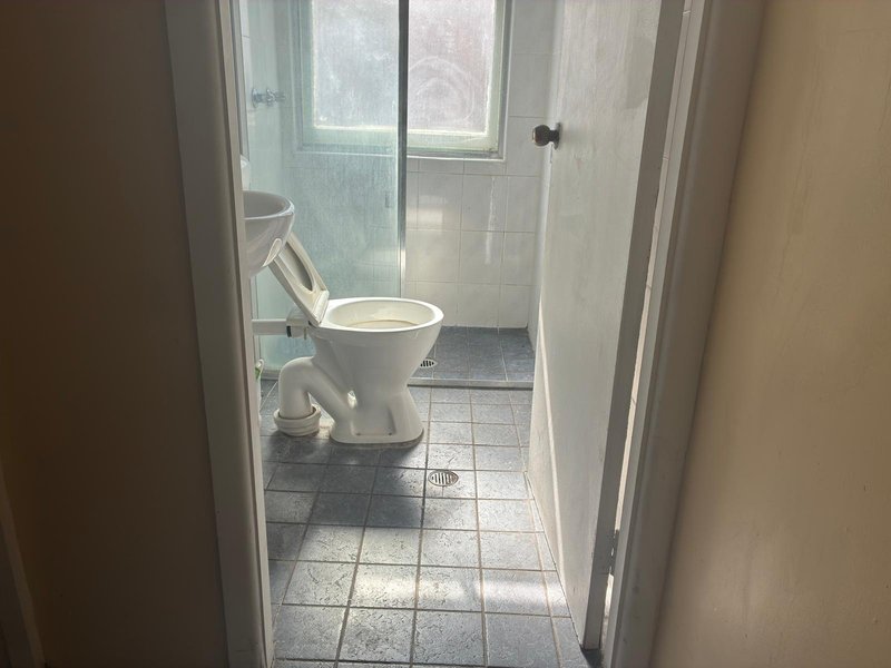Photo - Room 4/31 Kelly Street, Punchbowl NSW 2196 - Image 13