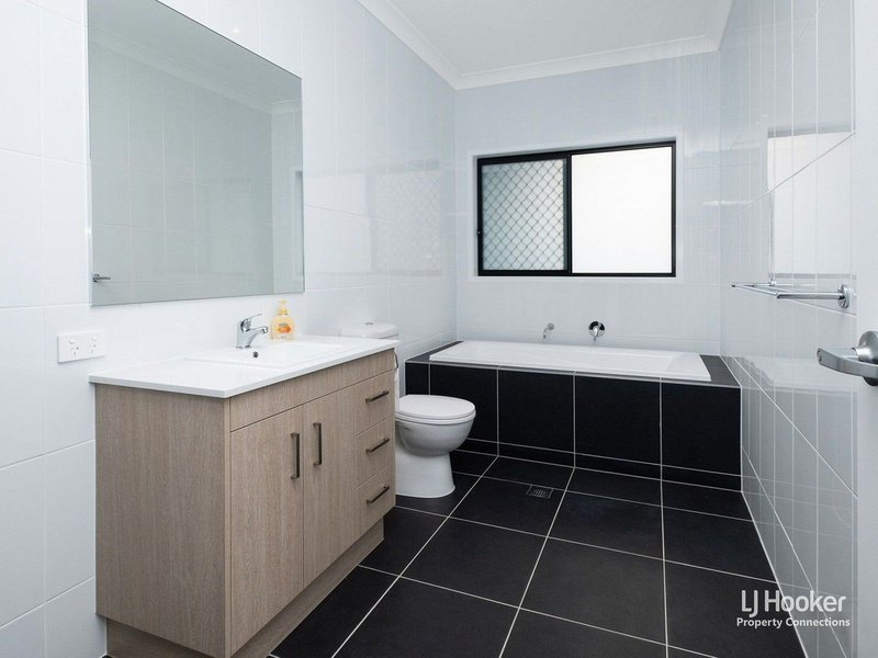 Photo - Room 6/14 Constance Court, Murrumba Downs QLD 4503 - Image 3
