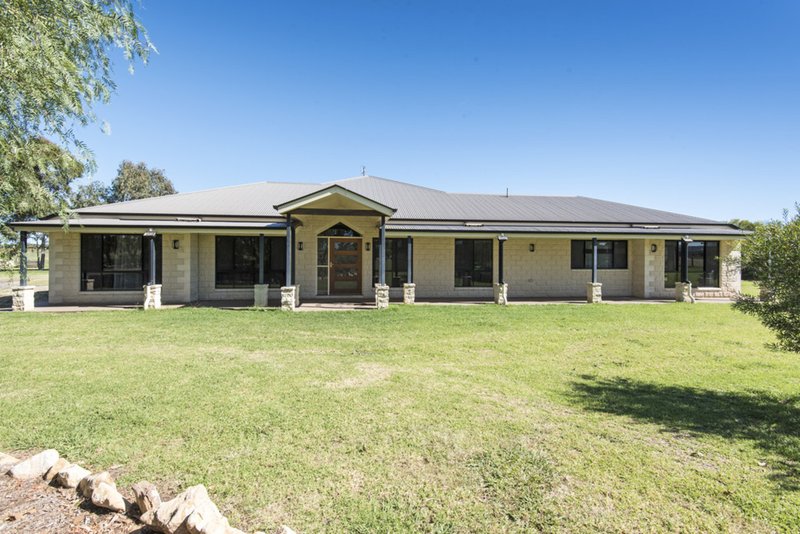 Photo - 'Rothaich' 79 Fisher Road, Wyreema QLD 4352 - Image 22