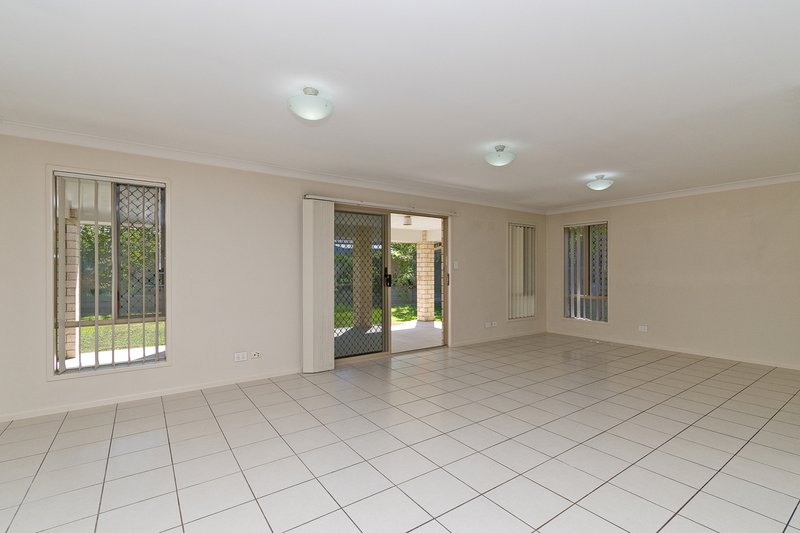 Photo - Samford Village QLD 4520 - Image 4