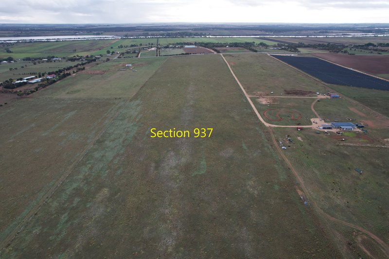 Photo - Sec 937 Jervois Road, Woods Point SA 5253 - Image 3