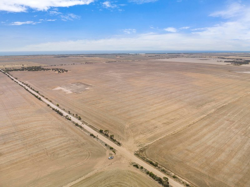 Photo - Sect. 249 Cockle Beach Road, Minlaton SA 5575 - Image 1