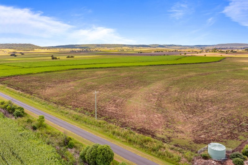 Photo - "South Glen" Cnr Cronin Road & Stoneleigh Road, Linthorpe QLD 4356 - Image 12