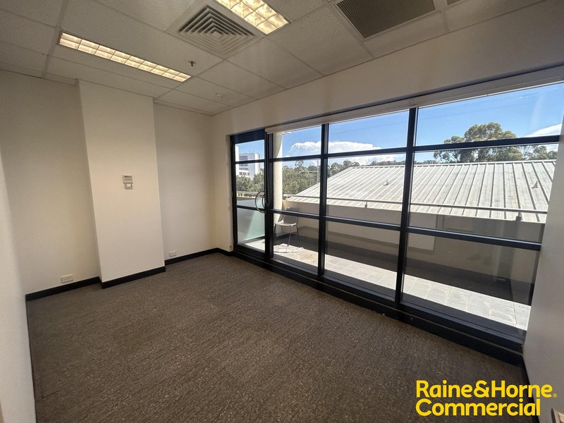 Photo - Suite 16/42 Parkside Crescent, Campbelltown NSW 2560 - Image 4