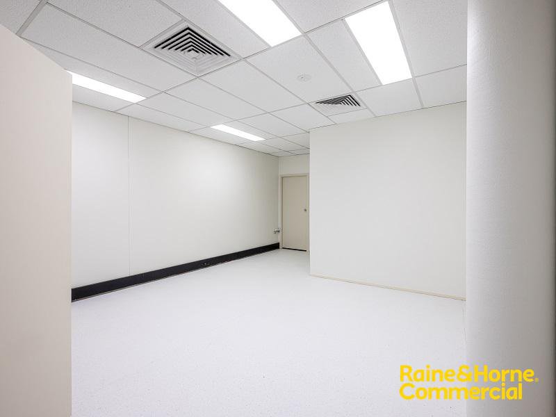 Photo - Suite 17/82-84 Queen Street, Campbelltown NSW 2560 - Image 4