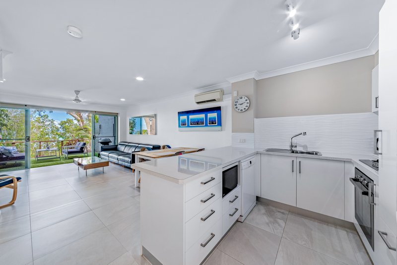 Photo - Sunset Waters 16/3 Banksia Court, Hamilton Island QLD 4803 - Image 4