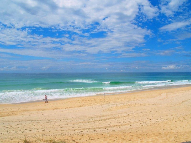 Photo - Surfers Paradise QLD 4217 - Image 9