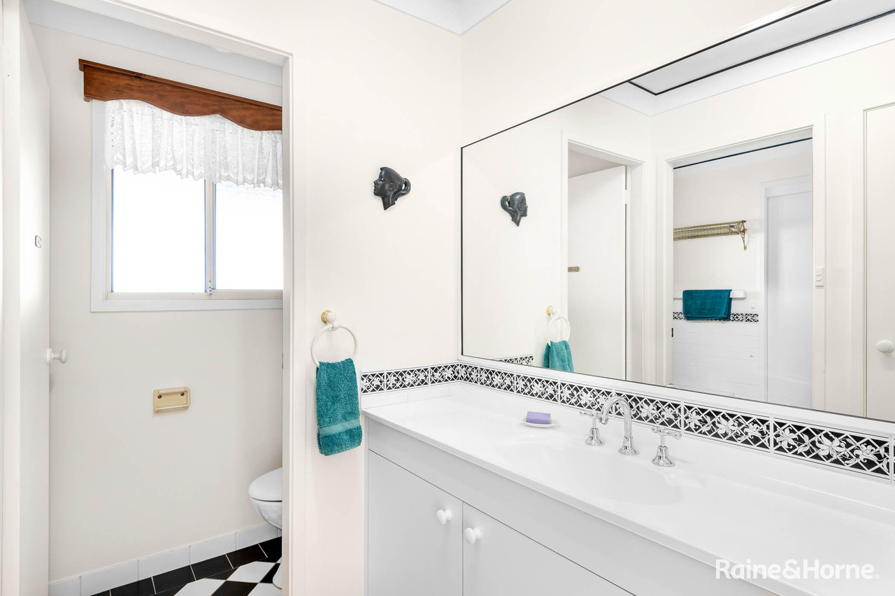 4-bedroom house at 7 Merinda Way, Tapitallee, NSW 2540, Shoalhaven, New South Wales