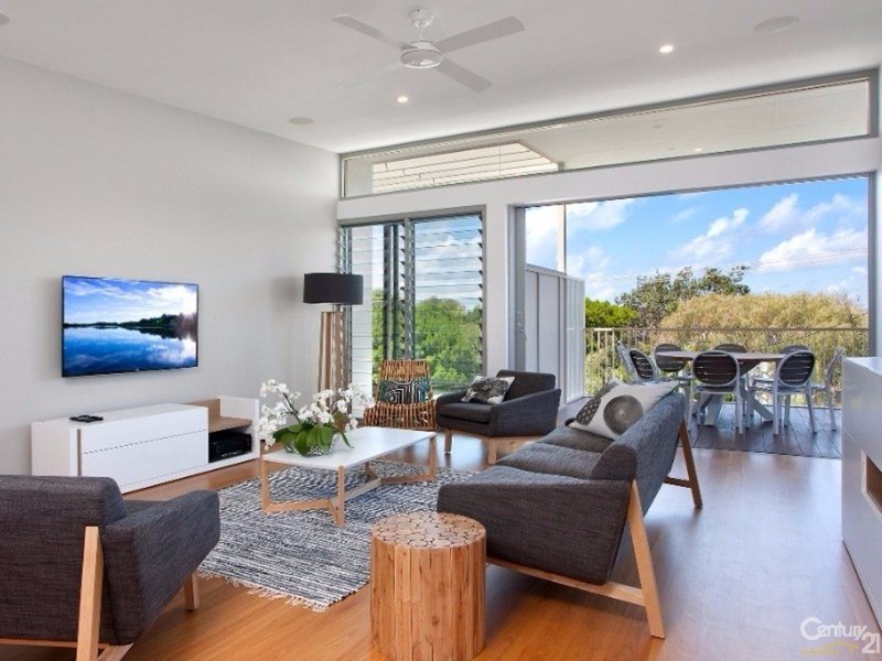 The Coves 2/20 Tristania Drive, Marcus Beach QLD 4573