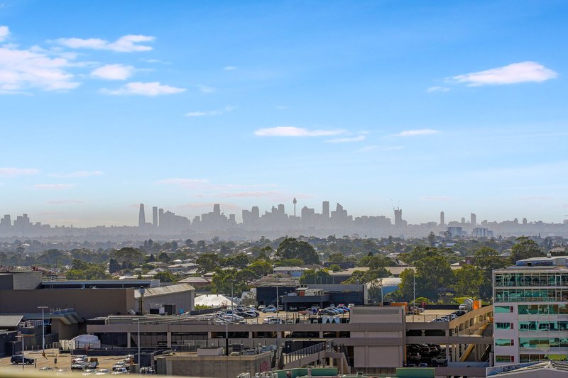 Photo - Tower 2 Unit 1705/588B-600 Railway Parade, Hurstville NSW 2220 - Image 1