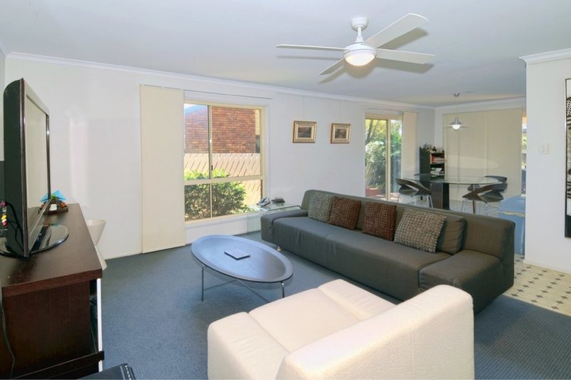 Photo - U 1 & 2/5 Hamilton Street, Buderim QLD 4556 - Image 3