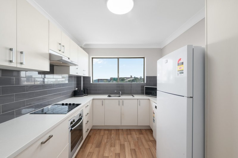 Photo - U 6/15 Rialto Street, Coorparoo QLD 4151 - Image 5