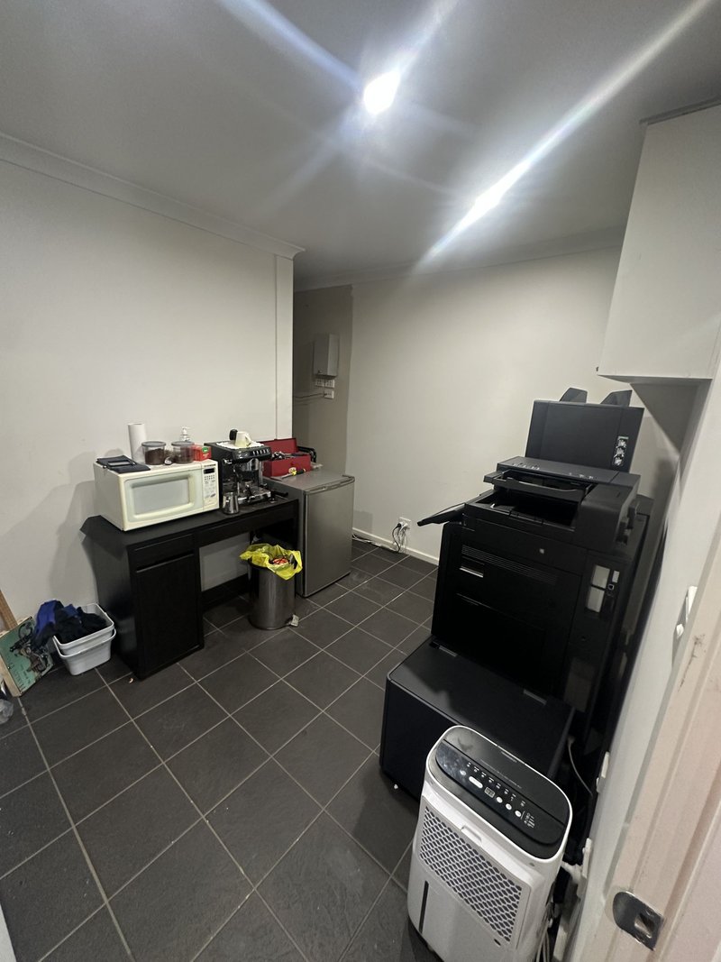 Photo - U3/18-20 Maryborough Street, Fyshwick ACT 2609 - Image 10