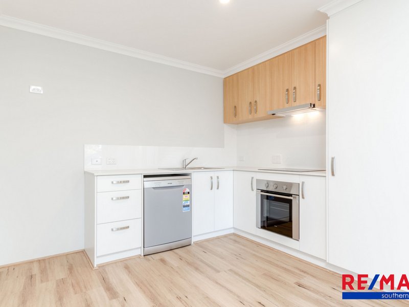 Photo - U5/5 Lena Street, Beckenham WA 6107 - Image 6