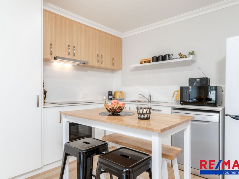 Photo - U5/5 Lena Street, Beckenham WA 6107 - Image 15