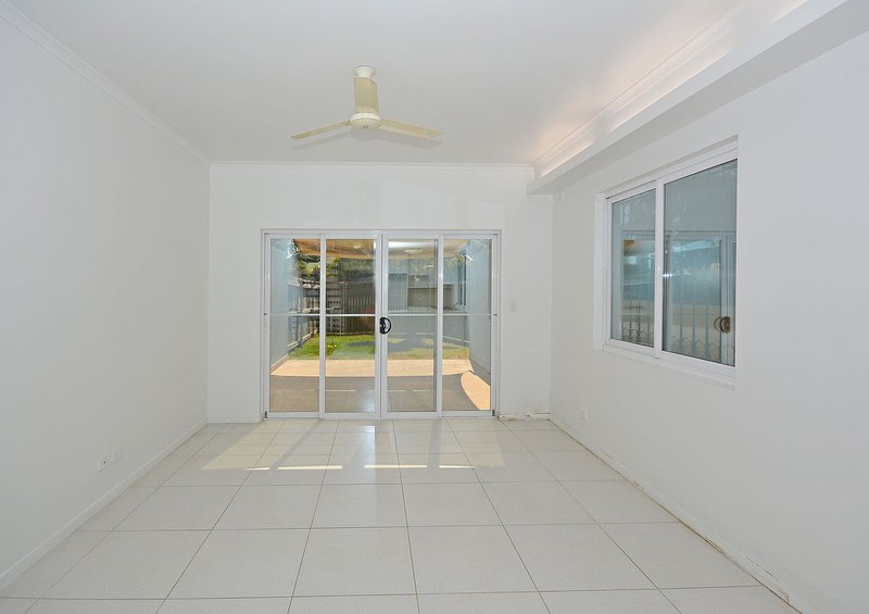 Photo - Unit 1, 13-19 Hythe St , Pialba QLD 4655 - Image 11