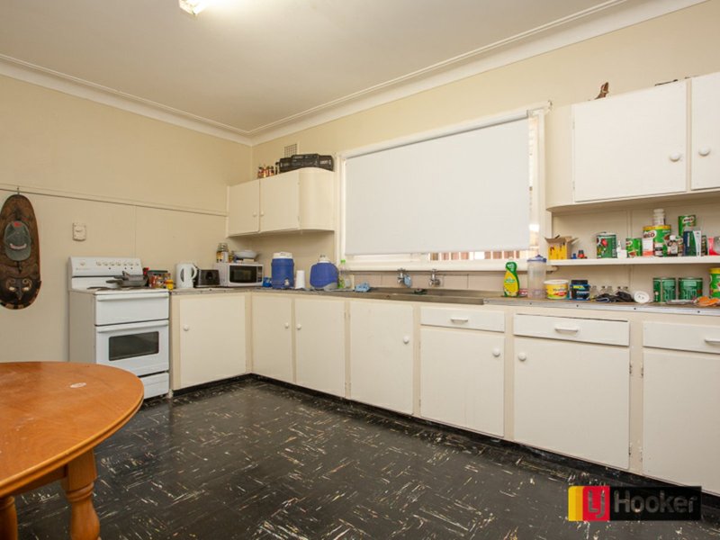 Photo - Unit 1 & 2/2 Begonia Street, South Tamworth NSW 2340 - Image 10