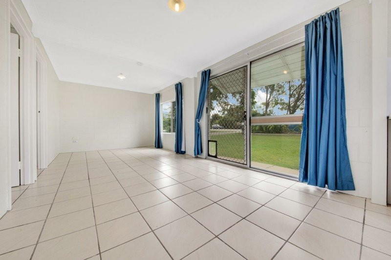 Photo - Unit 1 & 2/2 Elizabeth Street, Tannum Sands QLD 4680 - Image 10