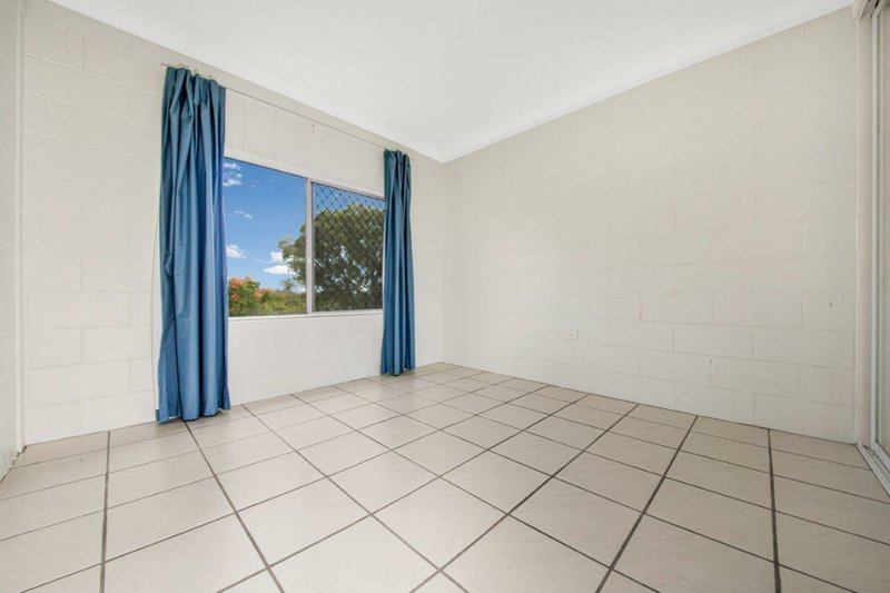 Photo - Unit 1 & 2/2 Elizabeth Street, Tannum Sands QLD 4680 - Image 12