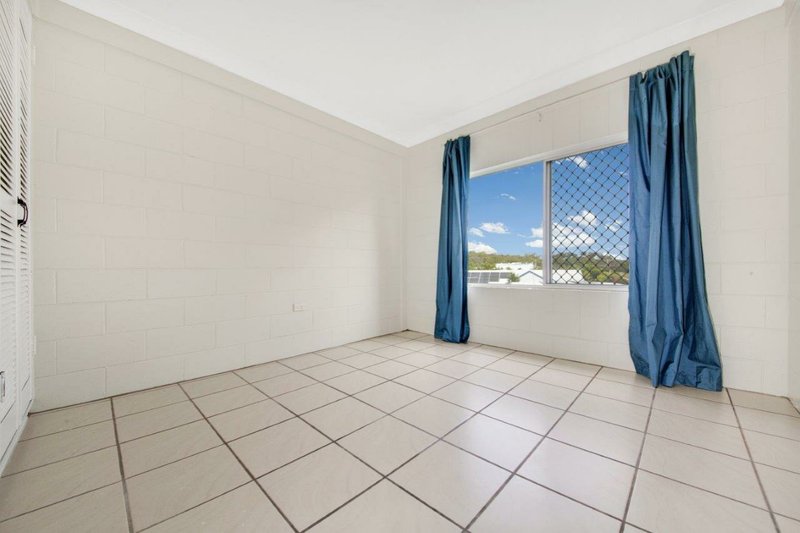 Photo - Unit 1 & 2/2 Elizabeth Street, Tannum Sands QLD 4680 - Image 13