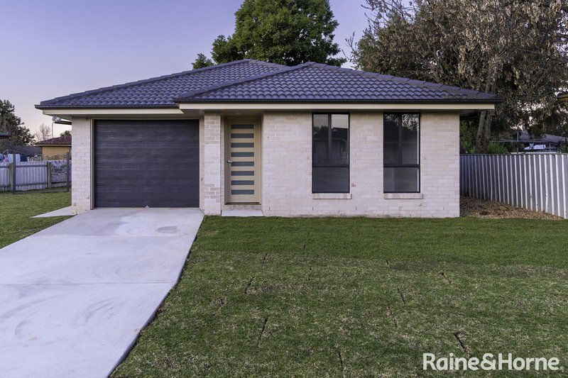 Photo - Unit 1 & 2/3 Toy Place, Tolland NSW 2650 - Image 1