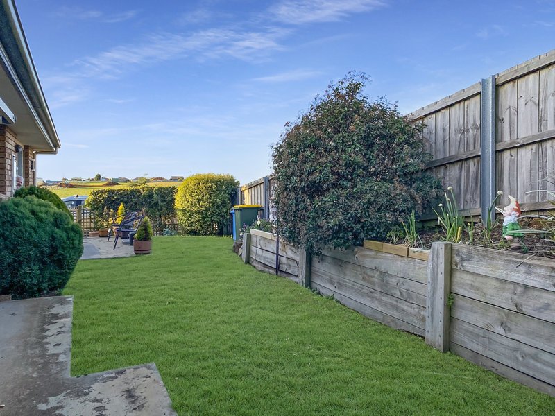 Photo - Unit 1 & 2/41 Loongana Avenue, Shorewell Park TAS 7320 - Image 16