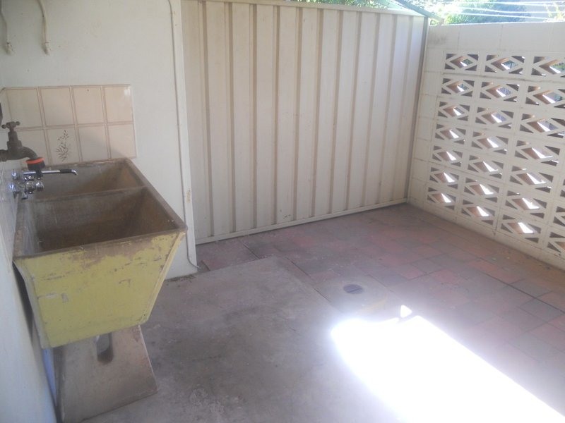 Photo - Unit 1-3/148 West Street, Mount Isa QLD 4825 - Image 7