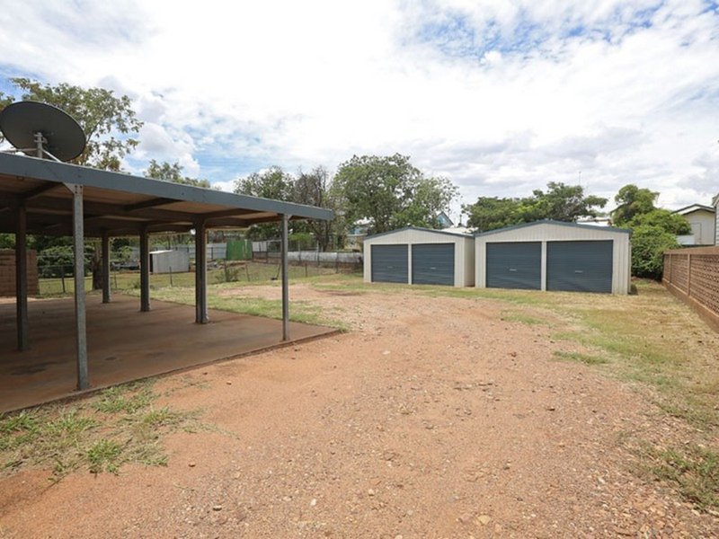 Photo - Unit 1-3/176 West Street, Mount Isa QLD 4825 - Image 9