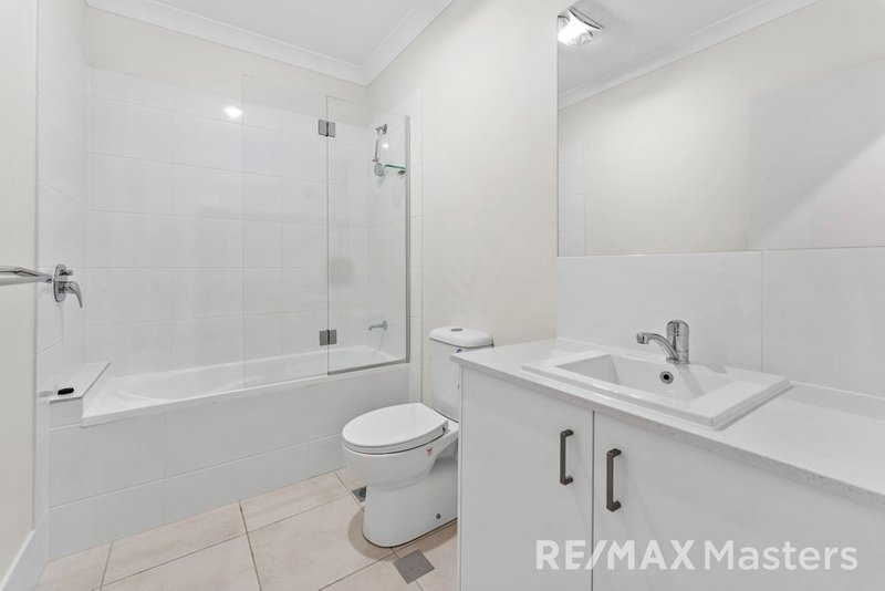 Photo - Unit 1 37 Kestrel Road, Park Ridge QLD 4125 - Image 8