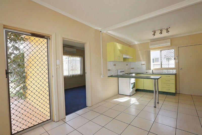 Photo - Unit 1- 4/10 Seventh Avenue, Mount Isa QLD 4825 - Image 2