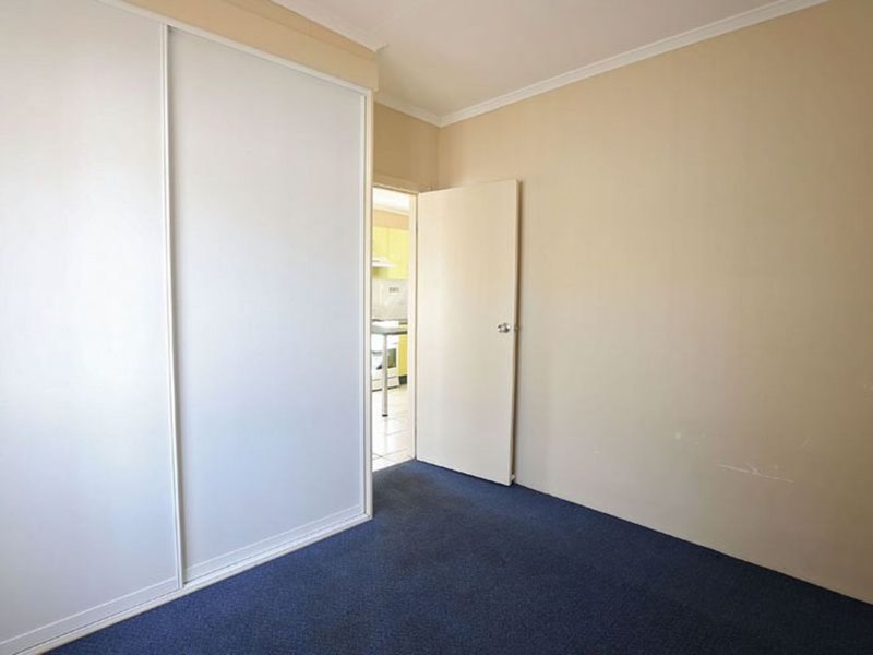 Photo - Unit 1- 4/10 Seventh Avenue, Mount Isa QLD 4825 - Image 5