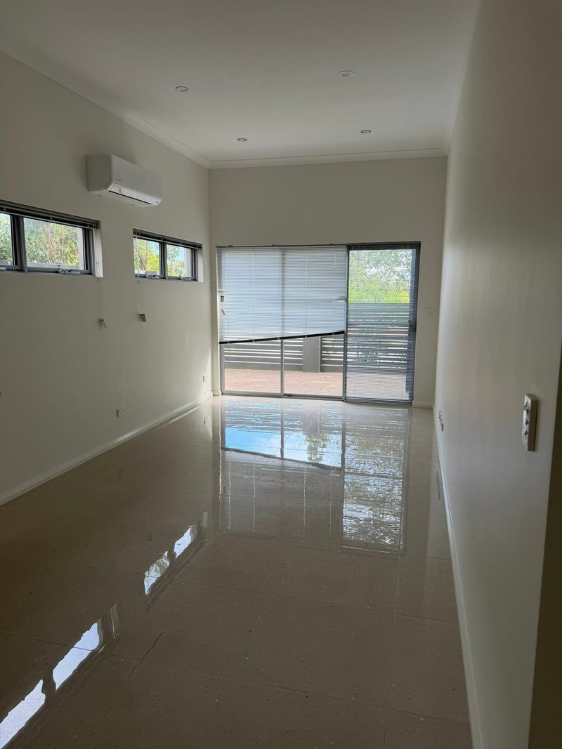 Photo - Unit 1-4/162 Banksia Street, Tuart Hill WA 6060 - Image 2