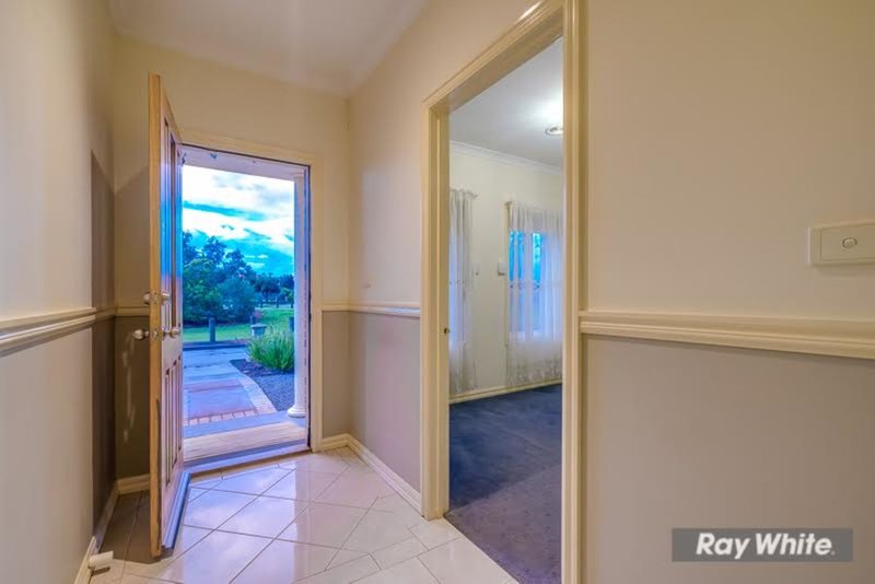 Photo - Unit 1 5 Gill Place, Hoppers Crossing VIC 3029 - Image 4