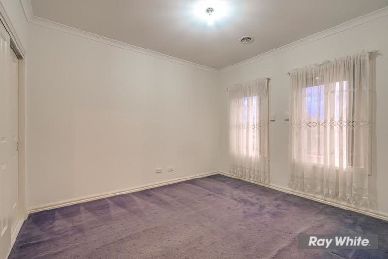 Photo - Unit 1 5 Gill Place, Hoppers Crossing VIC 3029 - Image 5