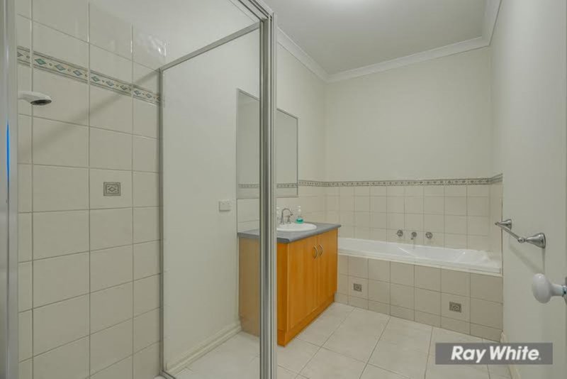 Photo - Unit 1 5 Gill Place, Hoppers Crossing VIC 3029 - Image 8