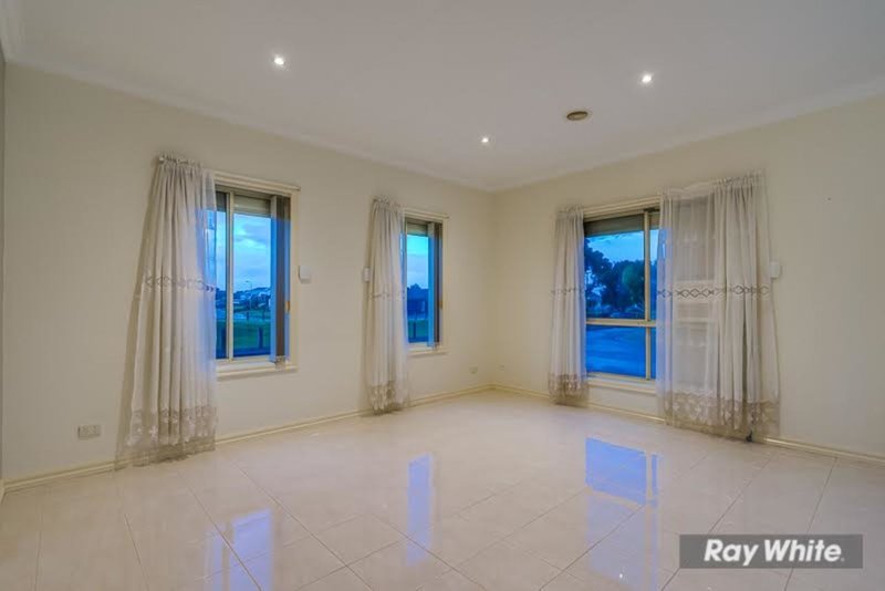 Photo - Unit 1 5 Gill Place, Hoppers Crossing VIC 3029 - Image 9