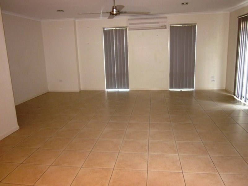 Photo - Unit 1/ 97 Fulham Street, Toogoolawah QLD 4313 - Image 5