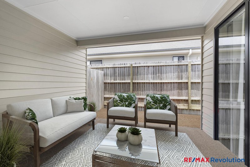 Photo - Unit 1 & Unit 2/28 Dalby Street, Holmview QLD 4207 - Image 9