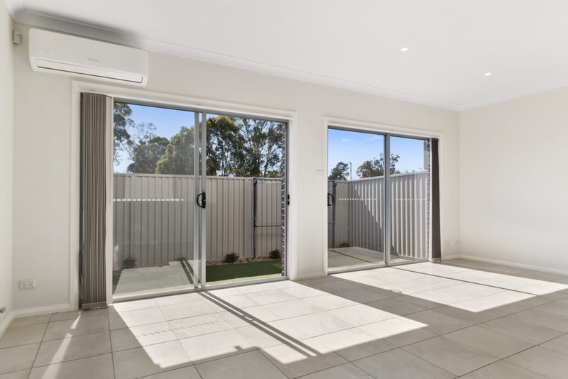 Photo - Unit 10 / 35 Anderson Avenue, Mount Pritchard NSW 2170 - Image 3