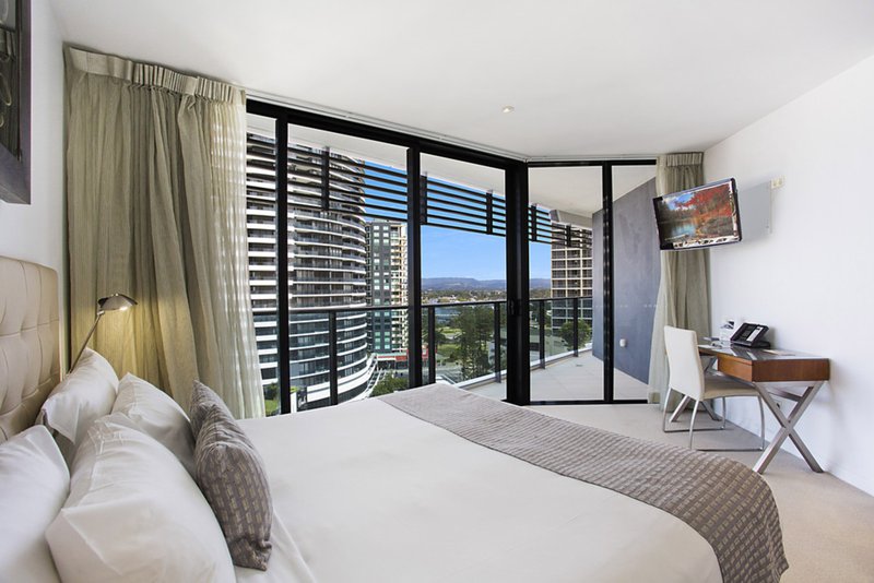 Photo - Unit 1001 'The Oracle' 1 Oracle Boulevard, Broadbeach QLD 4218 - Image 6